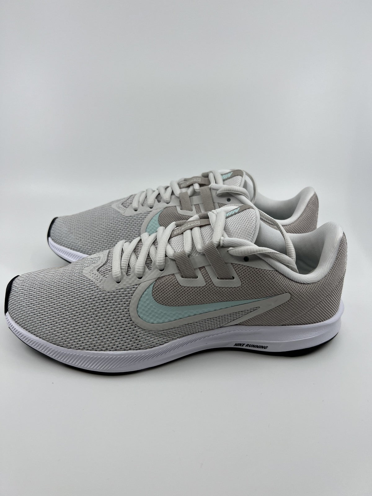 Nike AQ7486 DOWNSHIFTER 9 - SILVER/BLUE Women's Running US7.5 Brand New