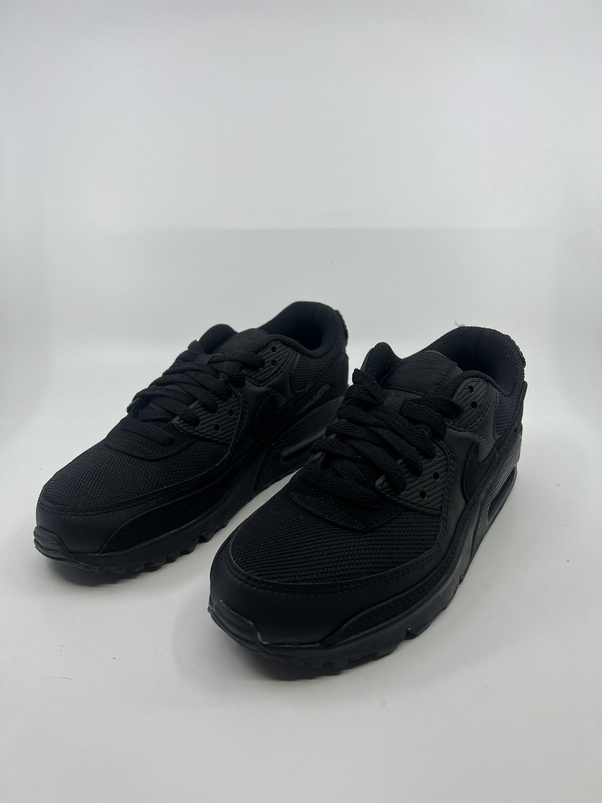 Nike air max 90 Women's Sneaker Triple Black US7.5