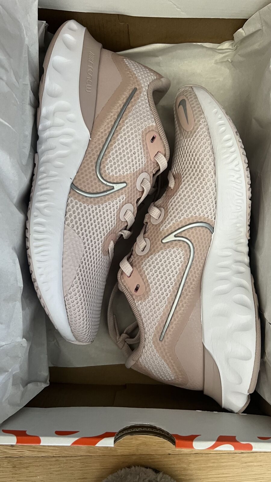 ♻️✅Nike Women's Race Running Shoe 7.5 Barely Rose