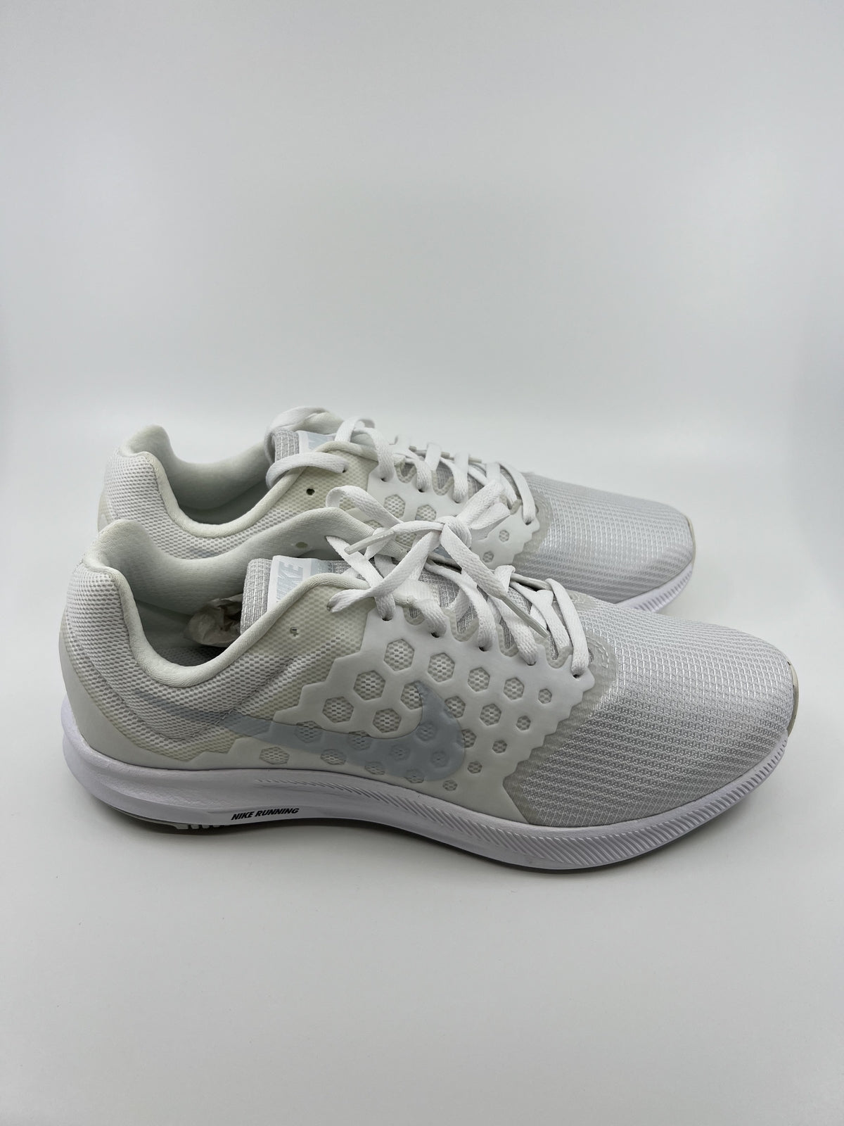♻️✅Nike Downshifter 7 Athletic Running Shoes - Women's Size White US9.5
