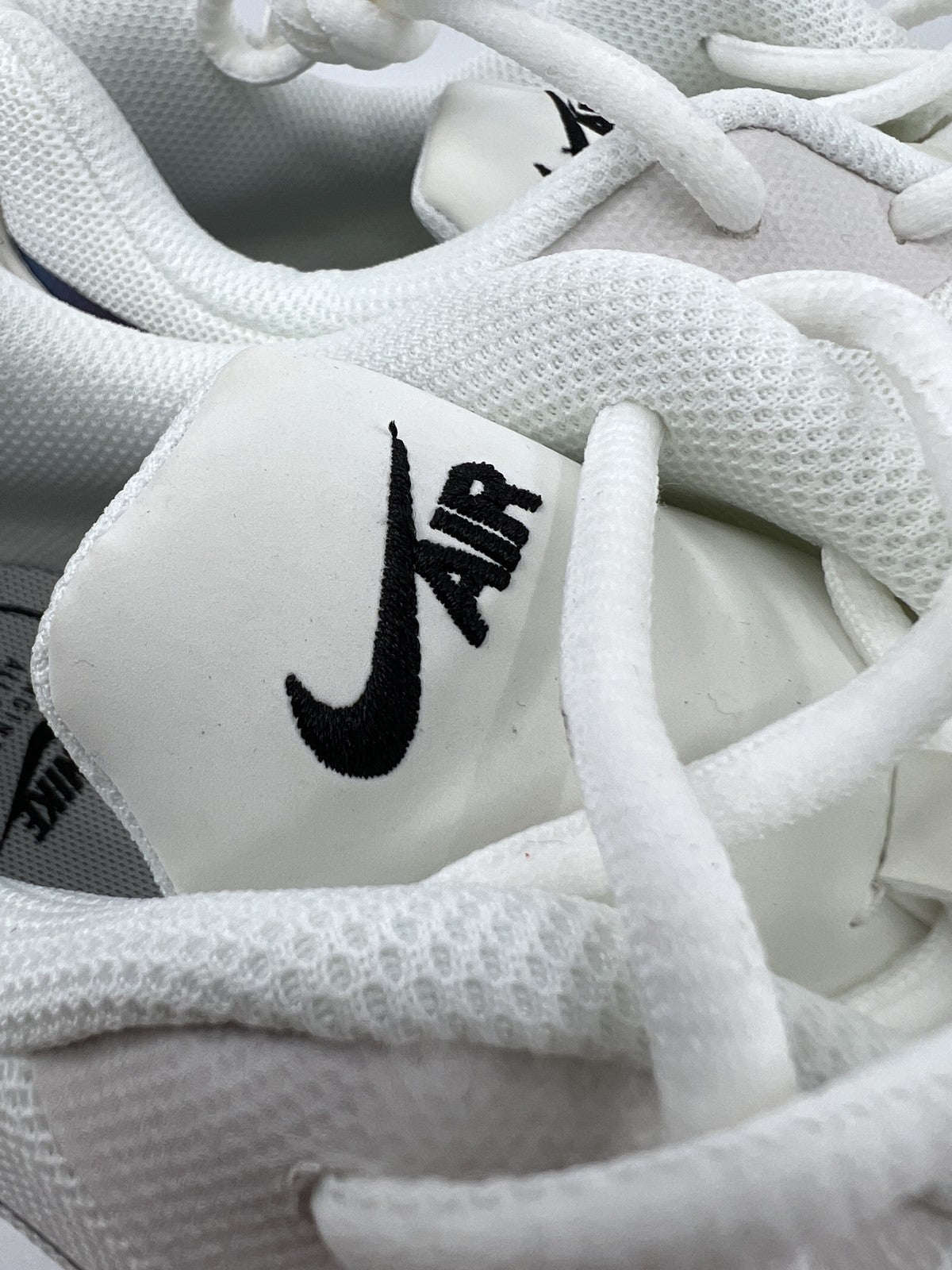 ♻️✅Nike Air Max Oketo White Black Men's Running Shoe Sneaker AQ2235 100 Sz 10
