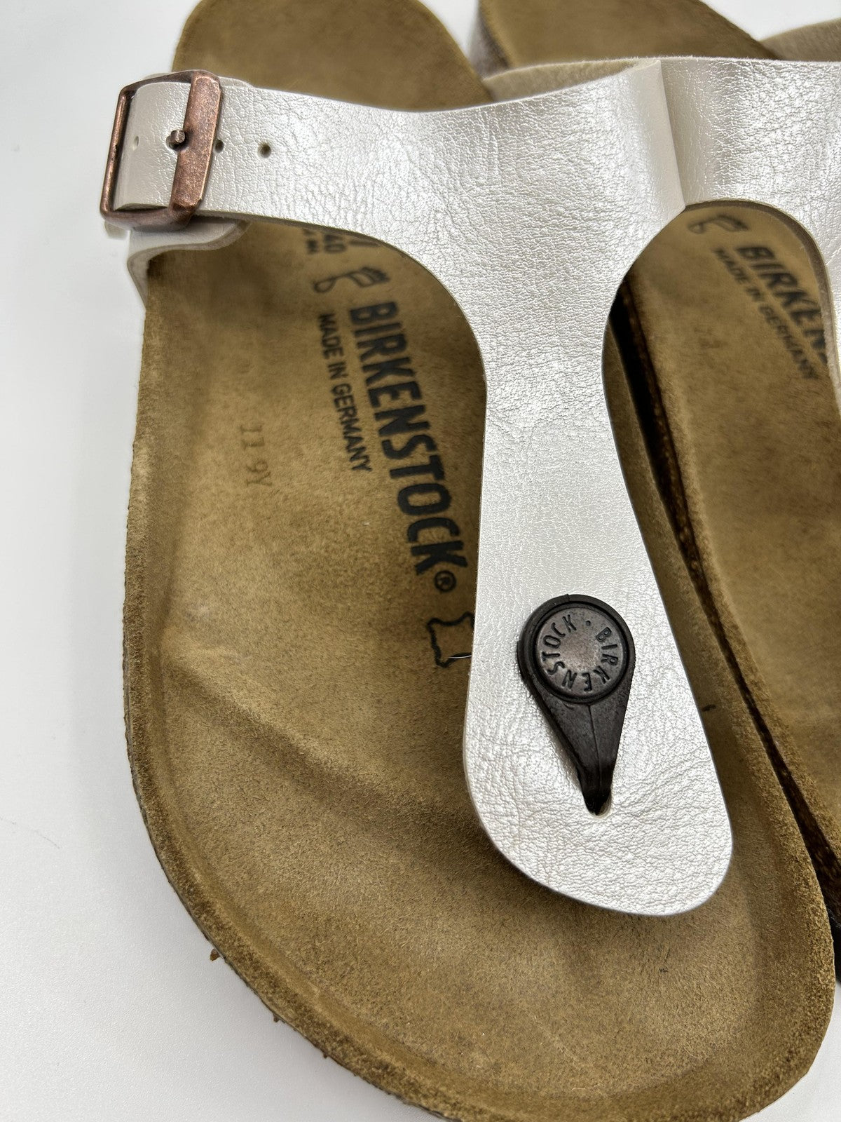 ♻️✅Birkenstock Gizeh BS MetallicSilver Women's Sandal US6 Brand New Recycled Box