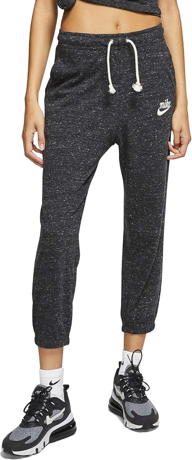 Nike womens Sportswear Gym Vintage Capris X-Small Black/(Sail)