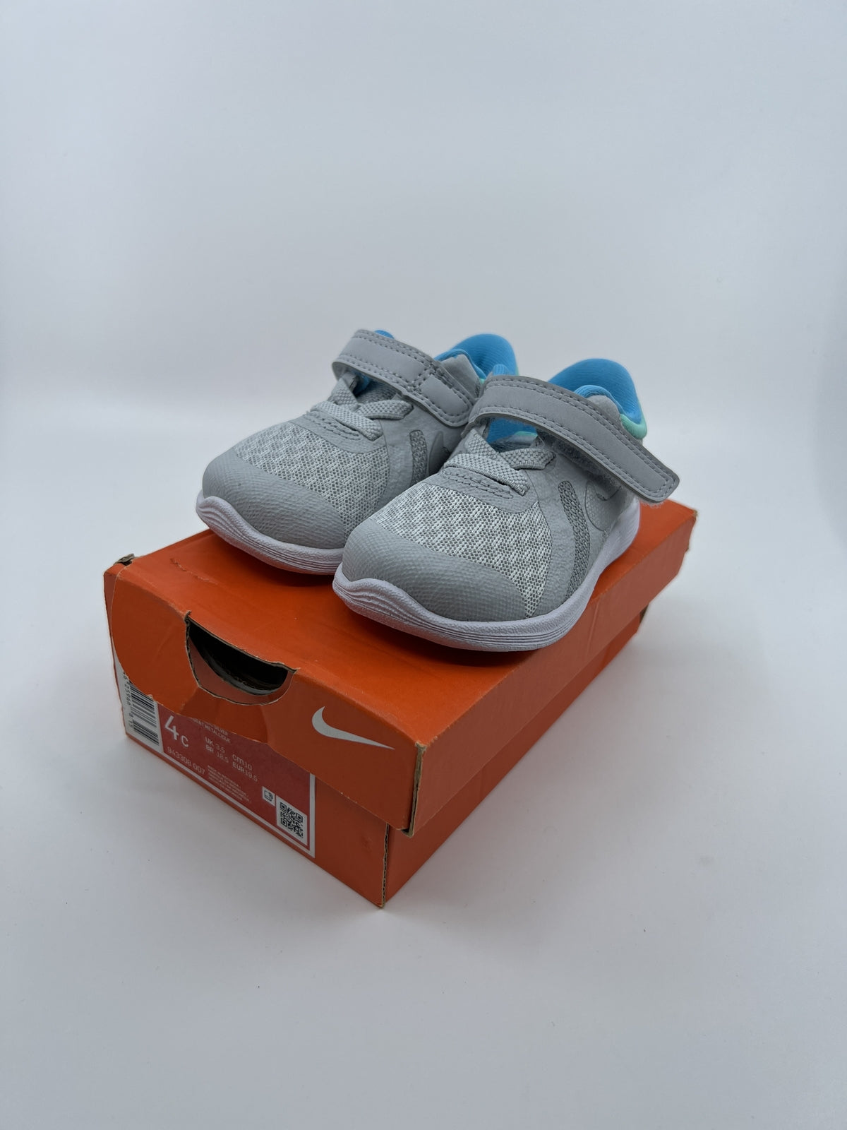 ♻️✅Nike 943308 PURE PLATINUM/SILVER Kids's Sandal US4C Brand New Original Box
