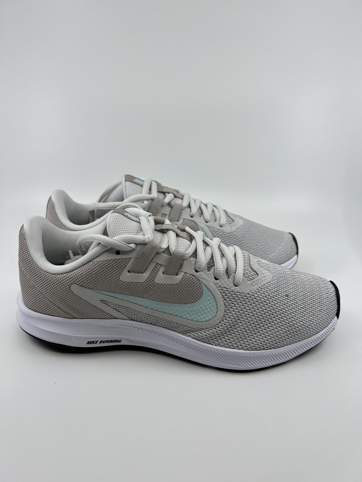 Nike AQ7486 DOWNSHIFTER 9 - SILVER/BLUE Women's Running US7.5 Brand New