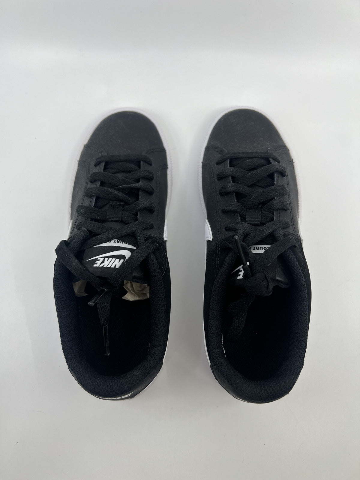 Nike womens Lace Up 6 White
