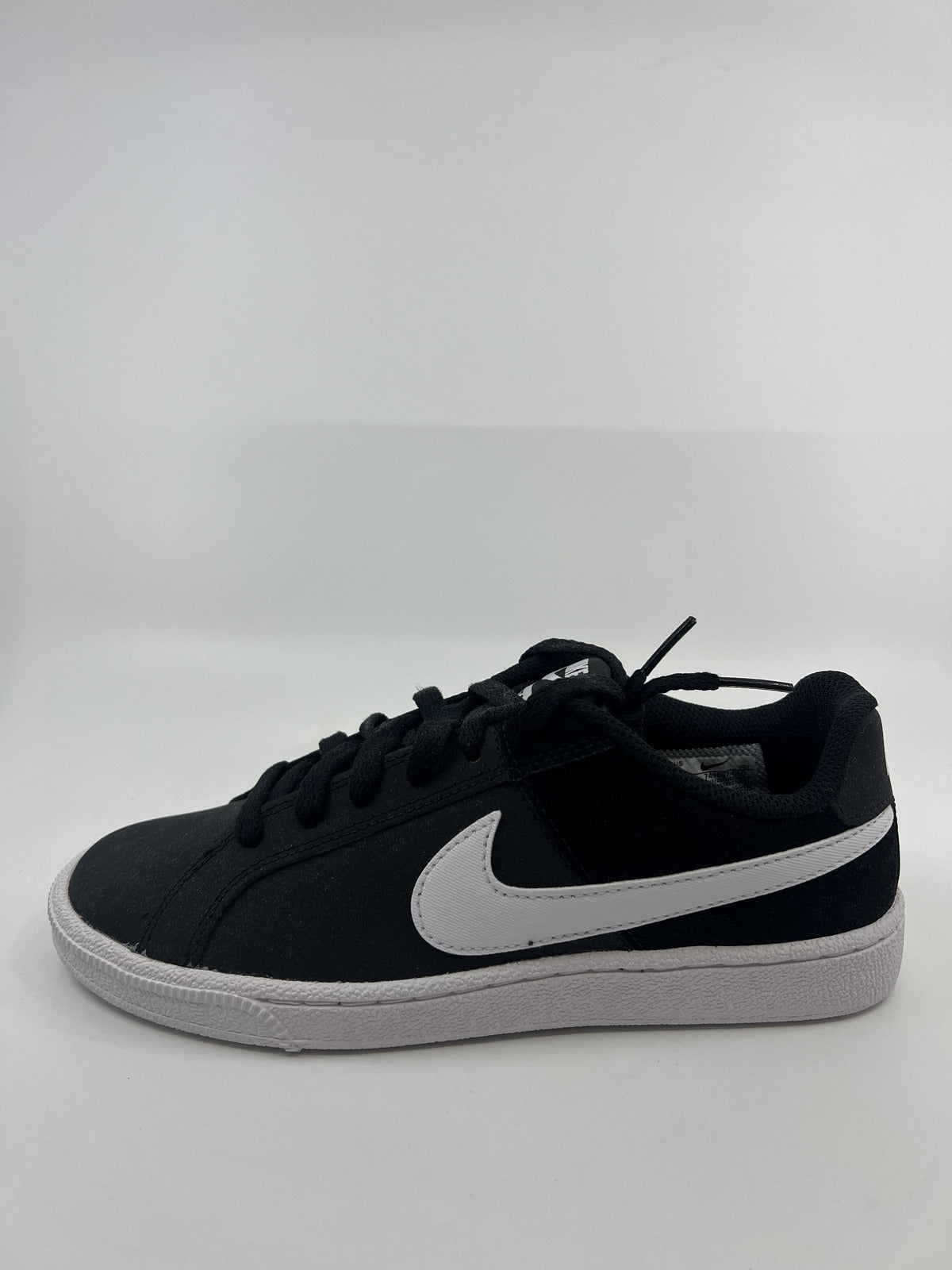 Nike womens Lace Up 6 White