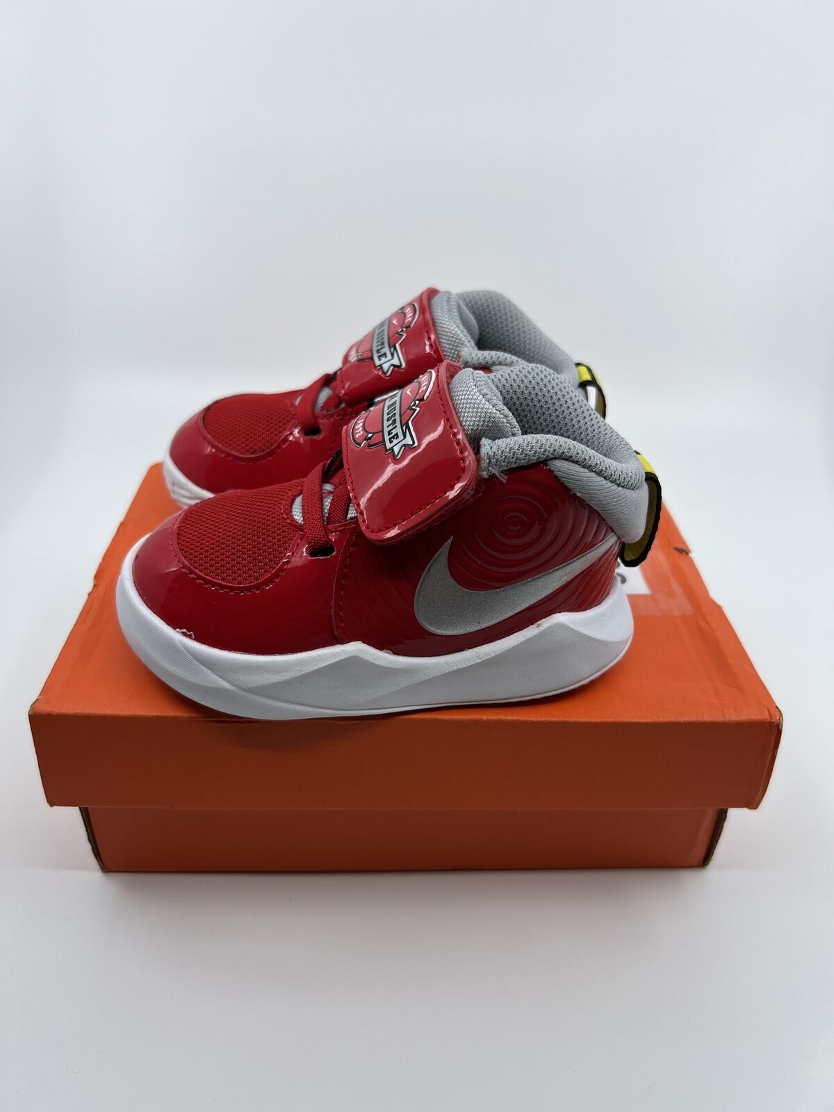 ♻️✅Nike 943308 PURE PLATINUM/SILVER Kids's Sandal US4C Brand New Original Box