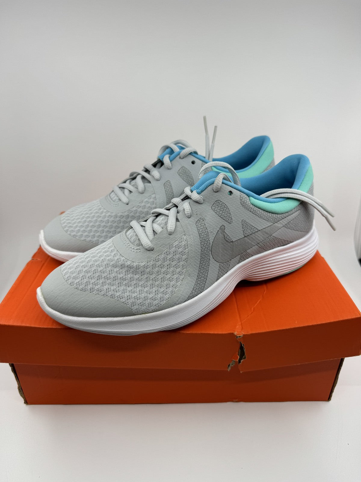 ♻️✅Nike Revolution 4 (GS) 6,5 Y