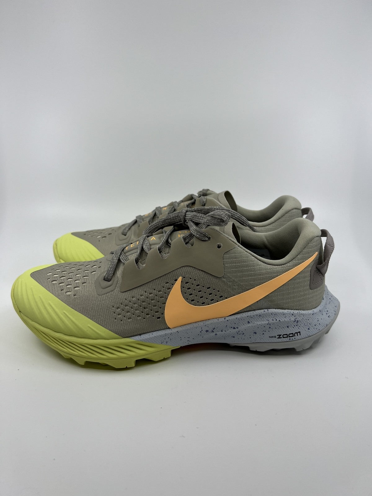 Nike Air Zoom Terra Kiger 6 Trail Running Hiking Shoes Size US 7