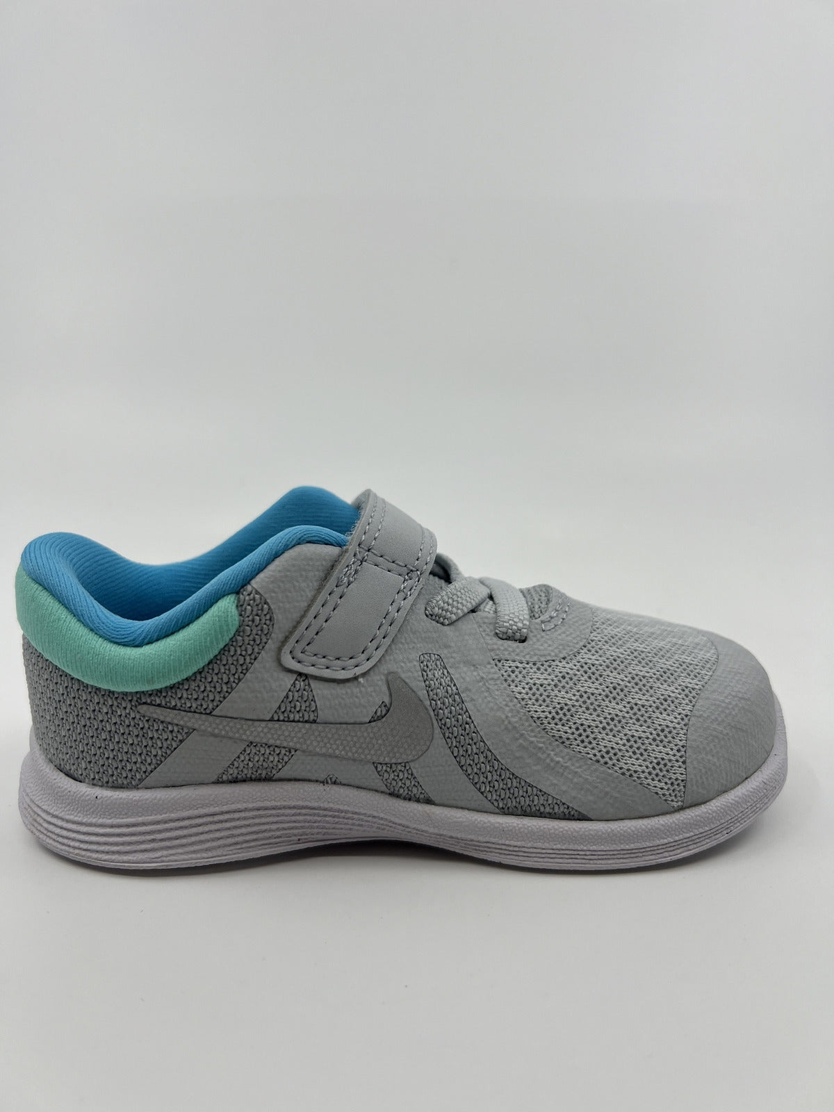 Nike Girls' Revolution 4 PS Running Shoe Toddler 3C Gray/Lght Current Blue
