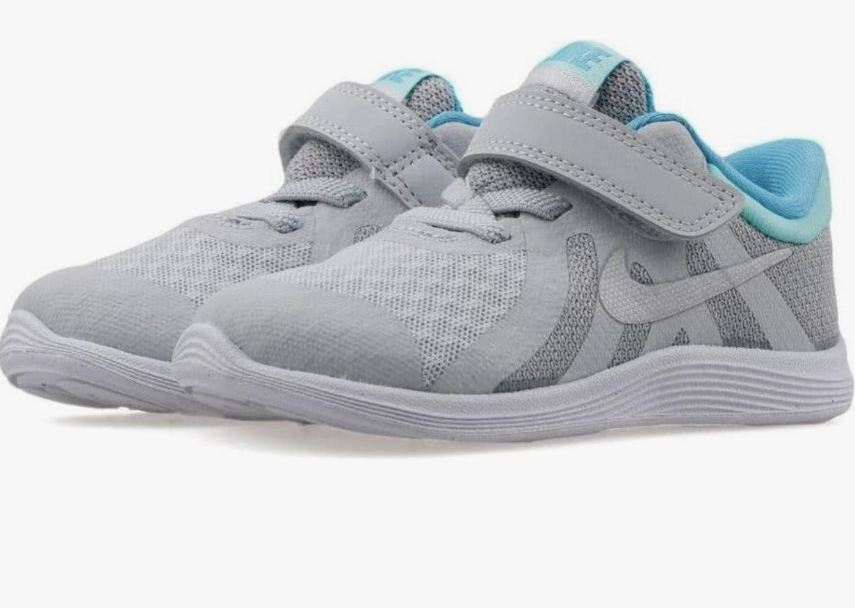 Nike Revolution 4 (Tdv) US7C PLATINUM METALLIC SILVER