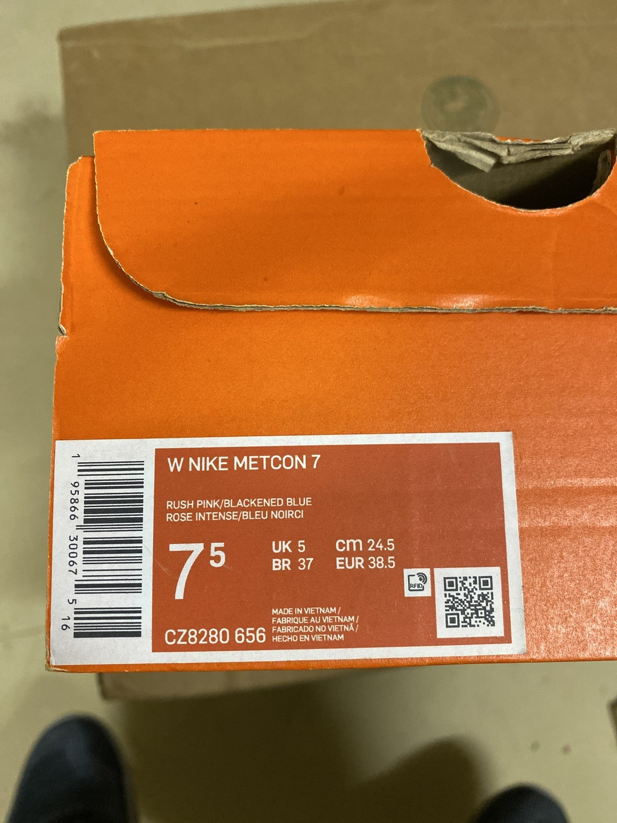 Nike Women's Sneaker 7.5 Rush Pink Blackened Blue Mystic Hibiscus