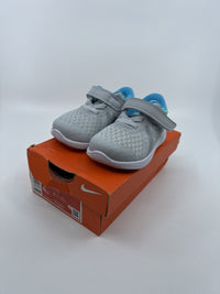 ♻️✅Nike 943308 PURE PLATINUM/SILVER Kids's Sandal US4C Brand New Original Box