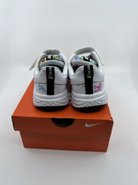 Nike Revolution 5  Fable Shoes  White/Fire Pink  US11,5C CJ2092-100