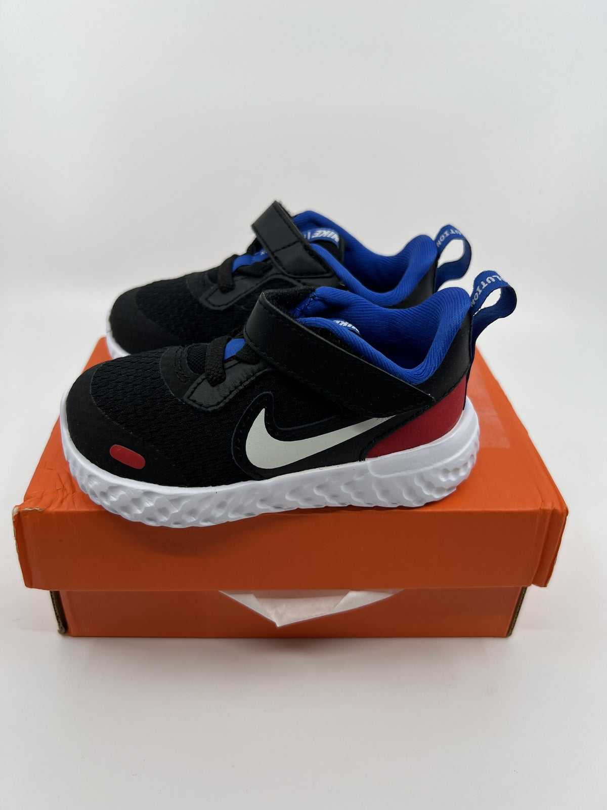 ♻️✅Nike Boys Toddler Revolution 5 Sneakers Shoes Size 5C Black Blue BQ5673 020