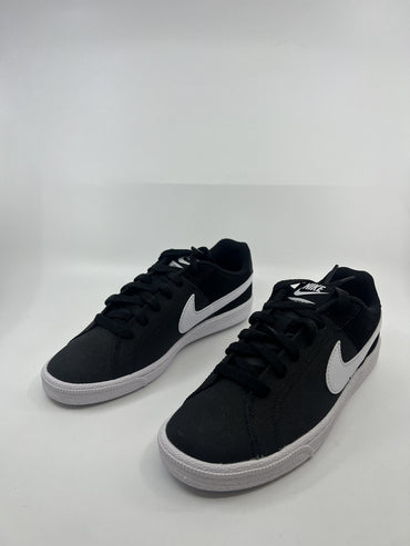 Nike womens Lace Up 6 White