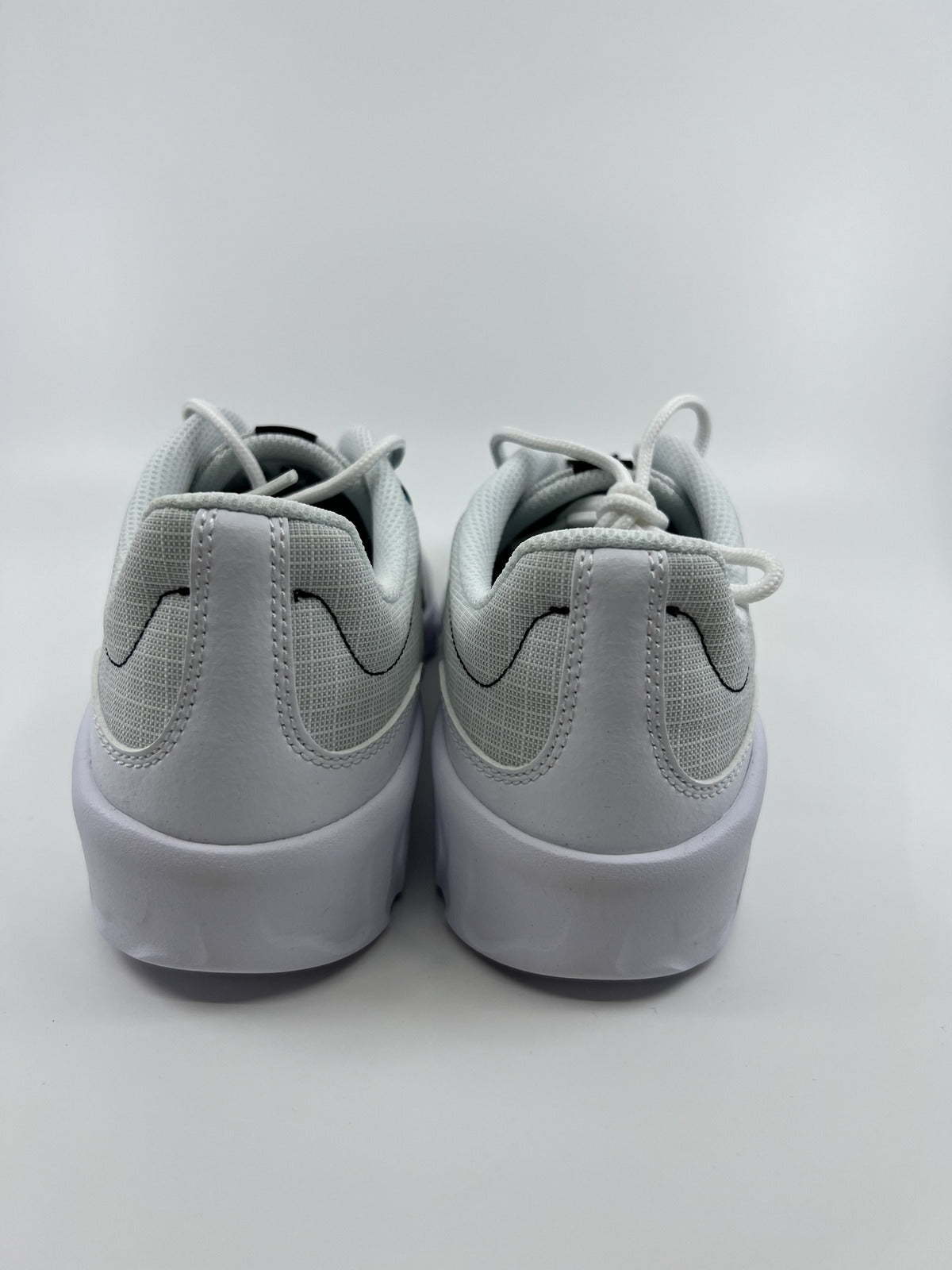 Nike CD7091 EXPLORE STRADA - WHITE/BLUE FURRY Women Running Shoe US7.5