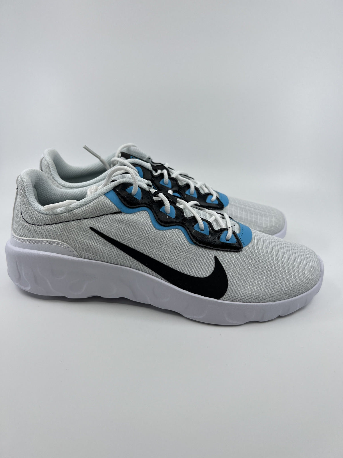 Nike CD7091 EXPLORE STRADA - WHITE/BLUE FURRY Women Running Shoe US7.5