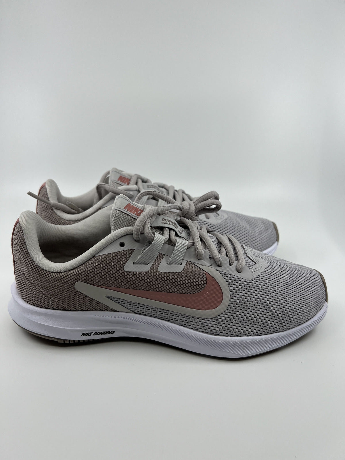 Nike AQ7486 DOWNSHIFTER 9 - GREY/PINK Women's Running Shoe US6.5 Brand New