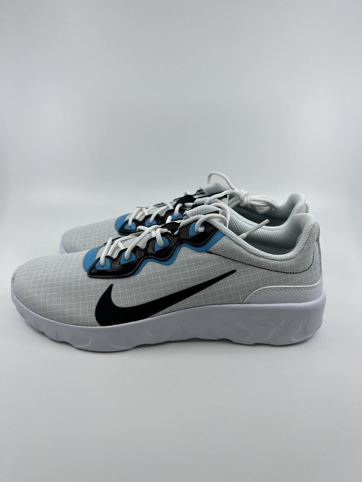 Nike CD7091 EXPLORE STRADA - WHITE/BLUE FURRY Women Running Shoe US7.5